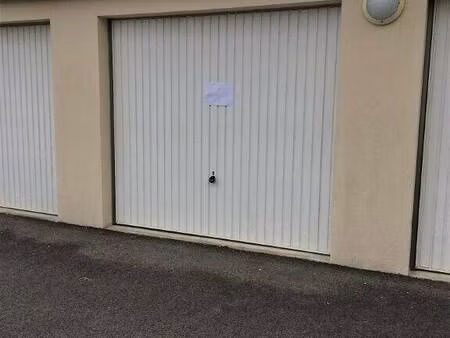 parking à louer