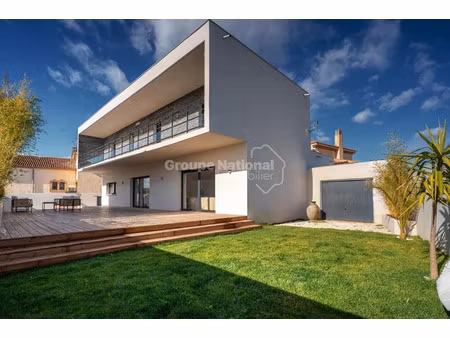 vente maison 5 pièces 189 m² à miramas (13140)  529 900 €