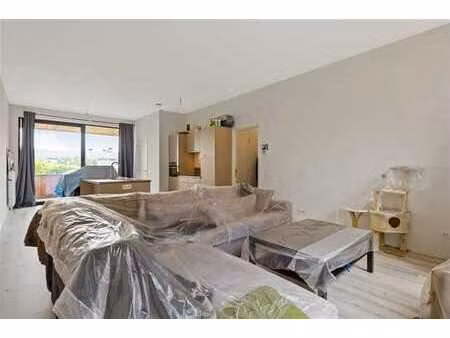 appartement au rez-de-chaussée avec deux terrasses.