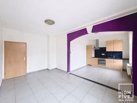 appartement 2 chambres à proximité de la frontière gdl!
