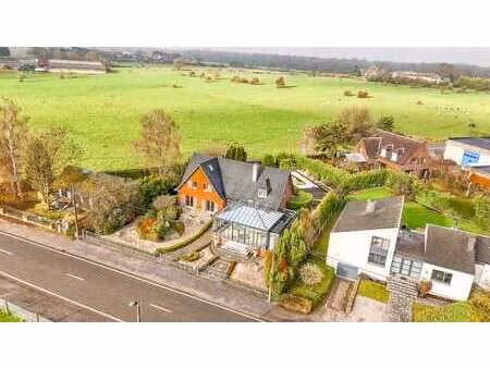 villa 4 façades avec piscine et espace professionnel à lesve