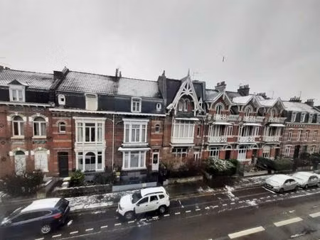location appartement 3 pièces 59 m² à lille (59000)