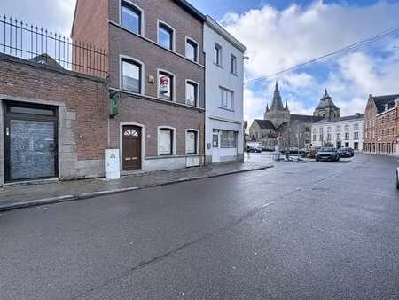 duplex 2 chambres + bureau au centre de soignies