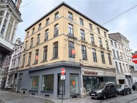 très beaux studios idéalement situés en centre-ville