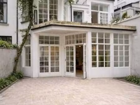 louise/stéphanie  immeuble de rapport de caractère avec parc