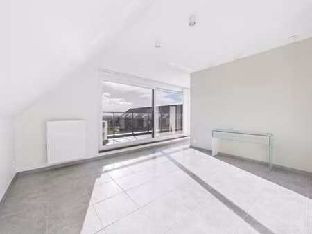 penthouse moderne avec 3 chambres  2 sdb et parking !