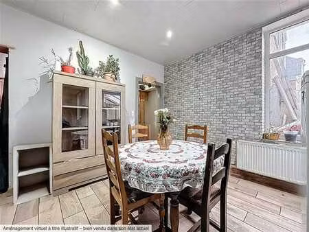 maison 2 façades située à courcelles