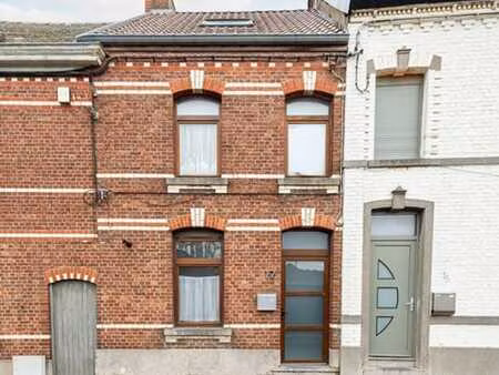 maison 3 chambres bien située avec terrain (poss. parking)!