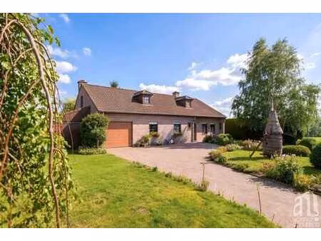 maison au calme 3 ch avec grand jardin et vue imprenable!