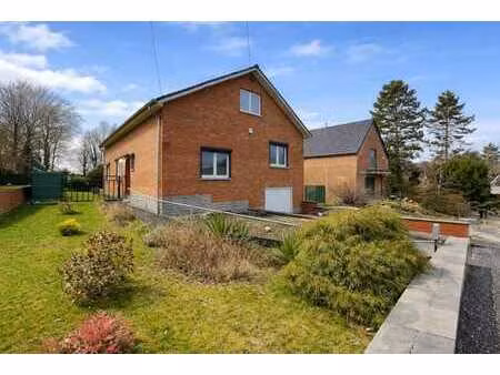 +++ sous option +++ villa de 140m² (hors grenier de 90m²) su