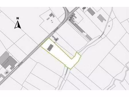 landelijk gelegen perceel met woning voor afbraak en weid...