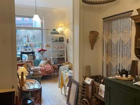 atelier / showroom à louer à l'usine