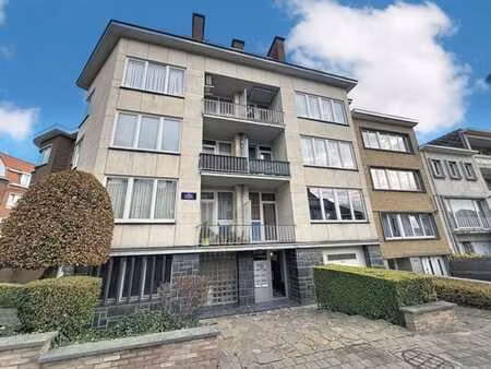 laeken - appartement 1 chambre avec terrasse +/- 82m²