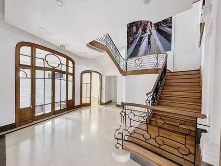 ixelles - vleurgat : immeuble de commerce et de bureaux 1100