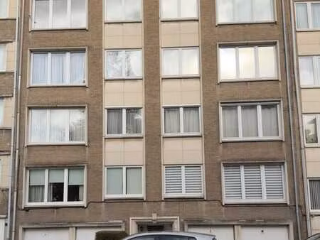 appartement 2 chambres clés sur porte à laeken heysel