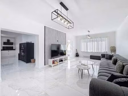 superbe maison contemporaine 4 ch avec jardin & garage!