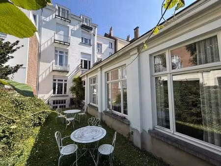 saint gilles- maison arrière avec bâtiment arrière et jardin