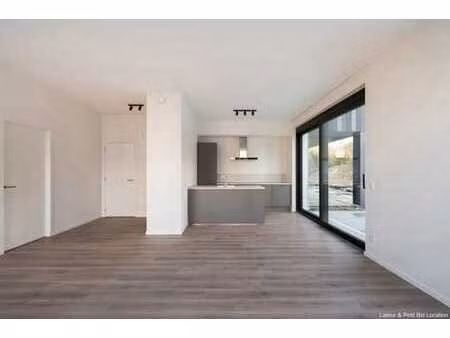 à proximité du shopping de woluwe et des grands axes