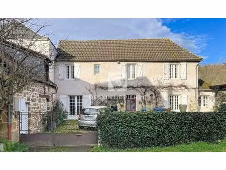 maison de caractère avec dépendances cublac