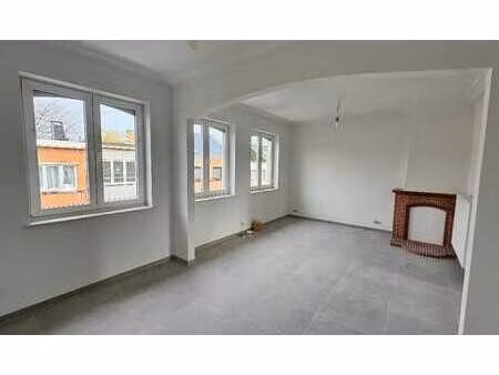 charmant appartement 1 chambre entièrement rénové