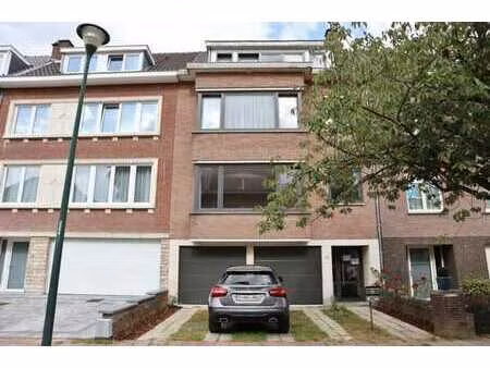 bel appt. +/- 82m² 2ch avec terrasse et garage