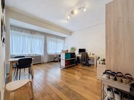 agréable studio situé au rez-de-chaussée !