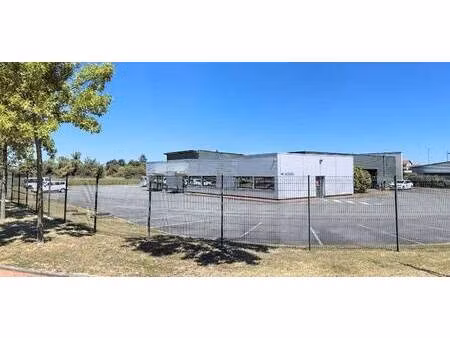 local d'activités à louer