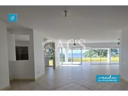 à vendre appartement de standing t5 face à la mer à schoelcher