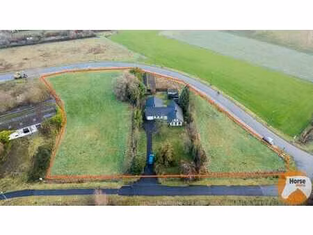 aalter - te renoveren bungalow met ruim bijgebouw