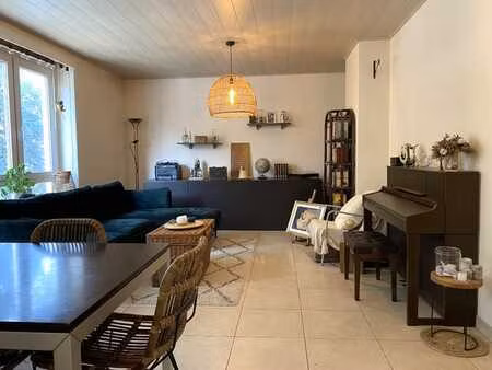 centraal gelegen 2-slaapkamer app te huur in mechelen