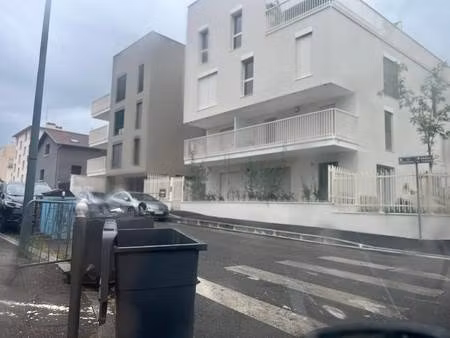 parking à louer