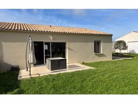 location maison  m² t-2 à bourcefranc-le-chapus  822 €