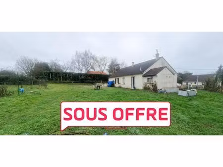 maison de plain-pied 102 m² - 5 pièces - 4 chambres - dépendances - terrain 1630 m²