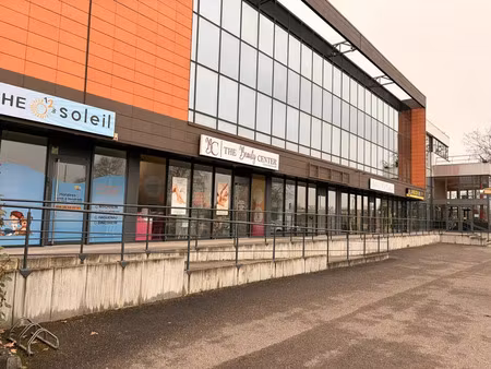 local commercial a louer