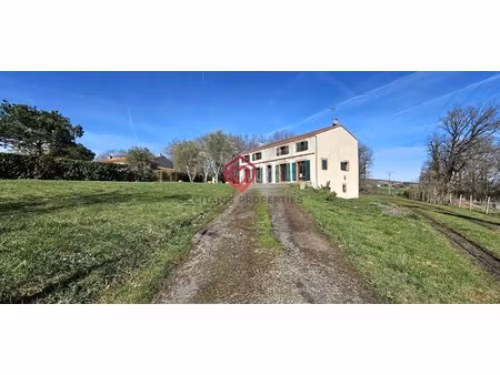 maison de campagne à rénover en partie 5 chambres beaumont sur lèze