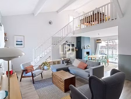 à vendre – villa t6 de 141 m2 avec piscine sur parcelle arborée de 700m²