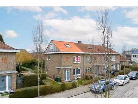 ruime woning te koop op uitstekende ligging te gentbrugge.