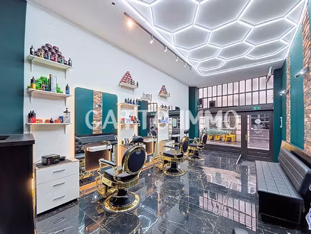 a vendre à 2 pas de la cathédrale // fonds de commerce - bar