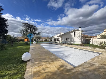 dpt drôme (26- - à vendre à romans-sur-isère - villa t6 avec