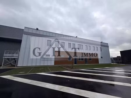 location local industriel 1540 m² à frépillon (95740)