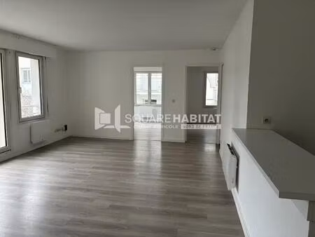 t3 vieux lille cuisine equipee cour parking