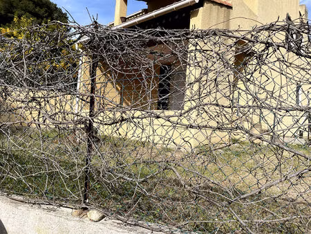 location appartement 1 pièce 40 m² à sausset-les-pins (13960)