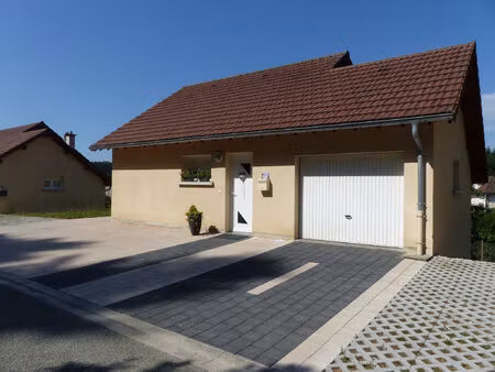 location maison 4 pièces 93 m² à maîche (25120)