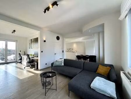 uitzonderlijk ruim en hoogwaardig afgewerkt duplexapparte...