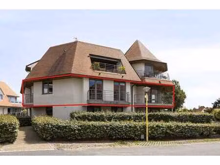 appartement de 3 chambres avec garage près de la mer à sint-