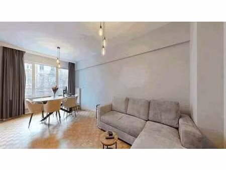 agréable appartement 2 chambres avec terrasse et garage