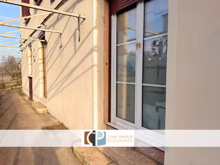 appartement t2- 30 m2 avec cave.