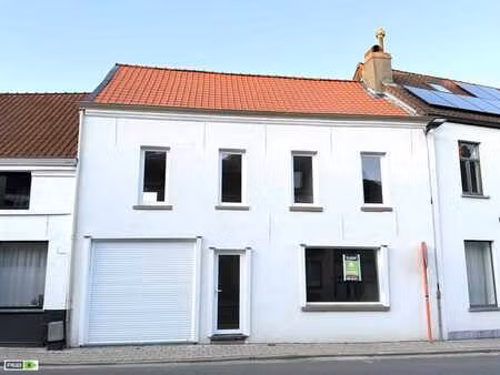 maison rénovée avec garage  terrasse et jardin