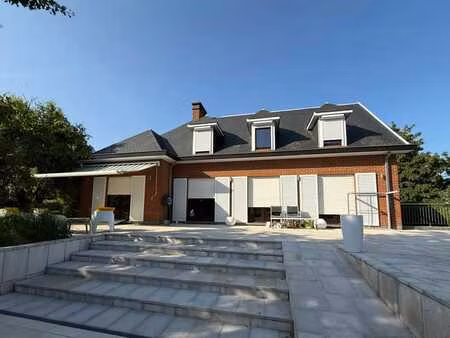 prestigieuse villa 5 chambres avec poolhouse couvert