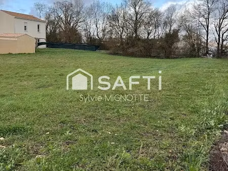 vente terrain 1000 m² à surgères (17700)  135 000 €